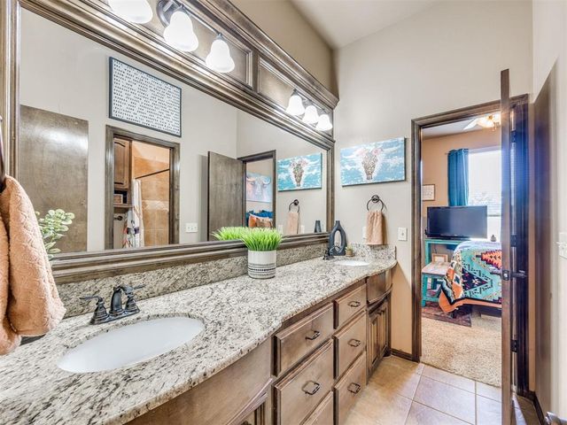12405 Heathfield Lane, Oklahoma City, OK 73173