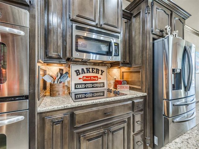 12405 Heathfield Lane, Oklahoma City, OK 73173