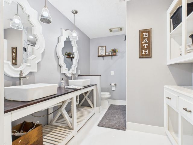 100 E Hill Ranch Lane, New Waverly, TX 77358