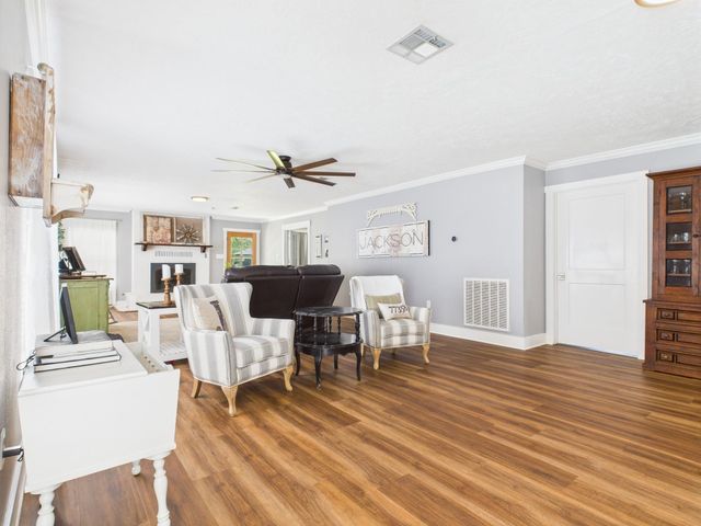 100 E Hill Ranch Lane, New Waverly, TX 77358