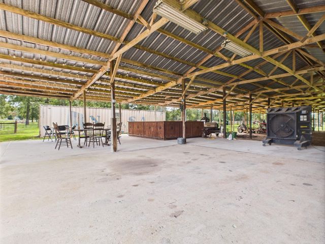 100 E Hill Ranch Lane, New Waverly, TX 77358