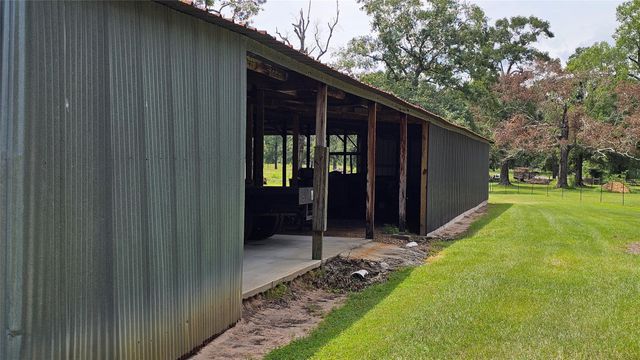 100 E Hill Ranch Lane, New Waverly, TX 77358