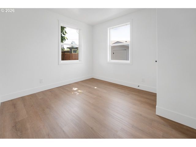 1879 G St, Springfield, OR 97477