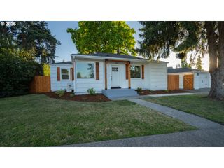 1879 G St, Springfield, OR 97477