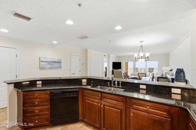 917 1ST Street N 202, Jacksonville Beach, FL 32250