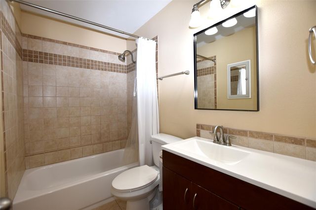 11404 Walnut Ridge DR 14, Austin, TX 78753