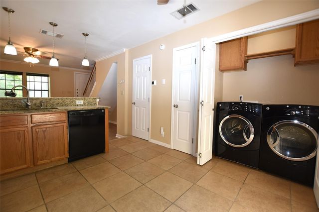 11404 Walnut Ridge DR 14, Austin, TX 78753