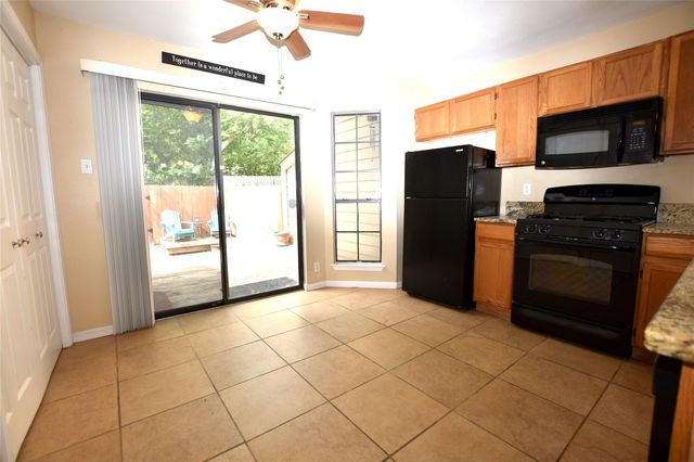 11404 Walnut Ridge DR 14, Austin, TX 78753