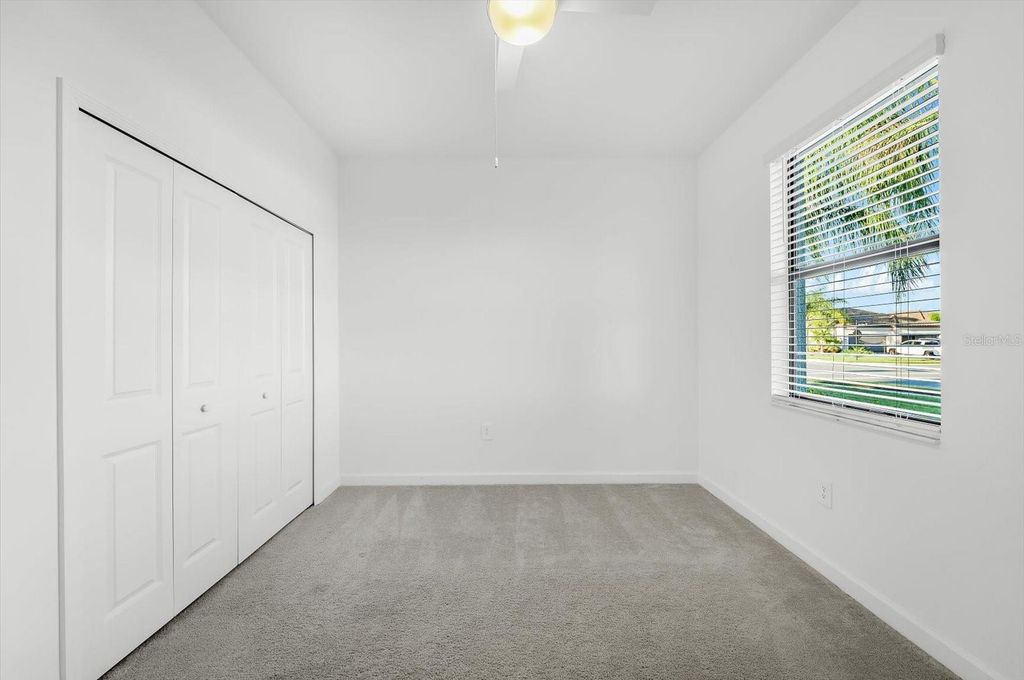 Image 16 of property listing at 15942 CLEAR SKIES PLACE, Bradenton, FL 34211