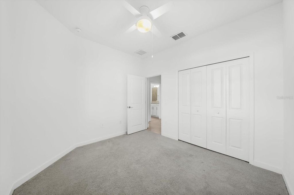 Image 17 of property listing at 15942 CLEAR SKIES PLACE, Bradenton, FL 34211