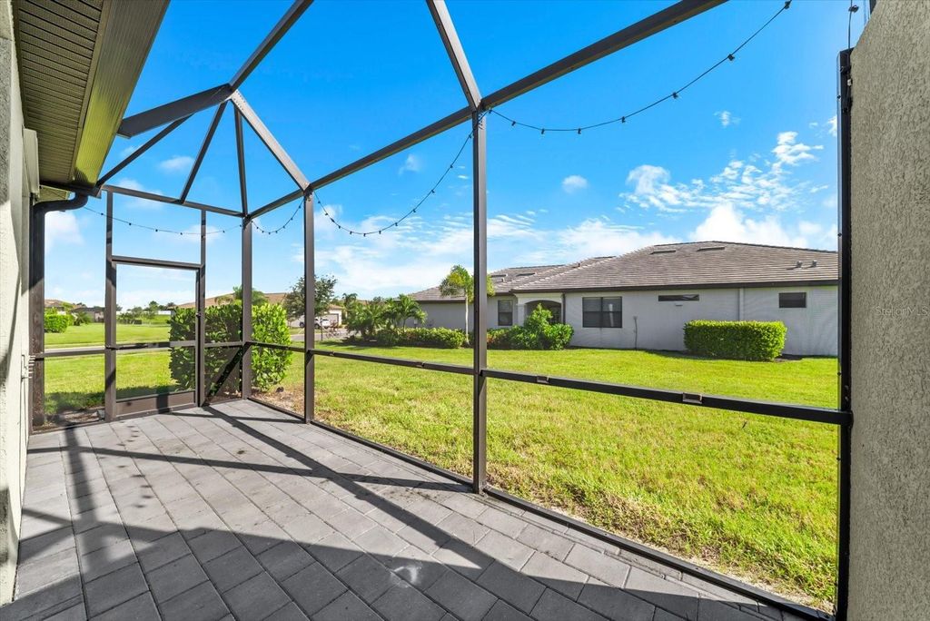 Image 37 of property listing at 15942 CLEAR SKIES PLACE, Bradenton, FL 34211