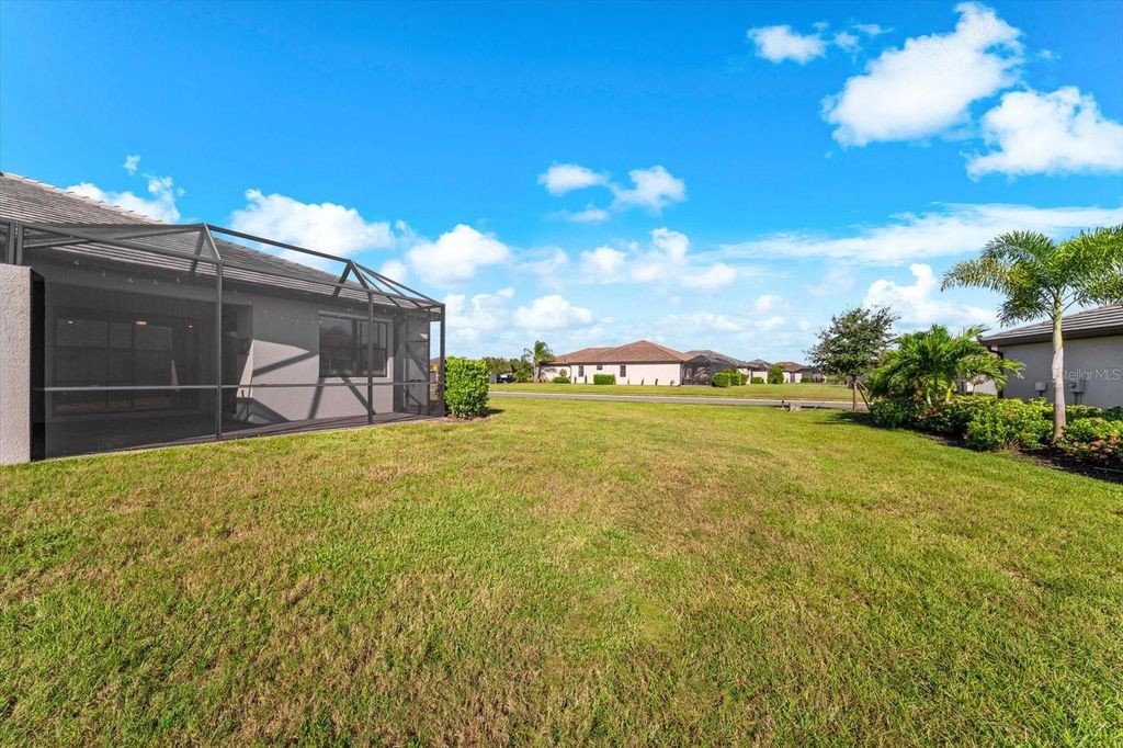 Image 44 of property listing at 15942 CLEAR SKIES PLACE, Bradenton, FL 34211