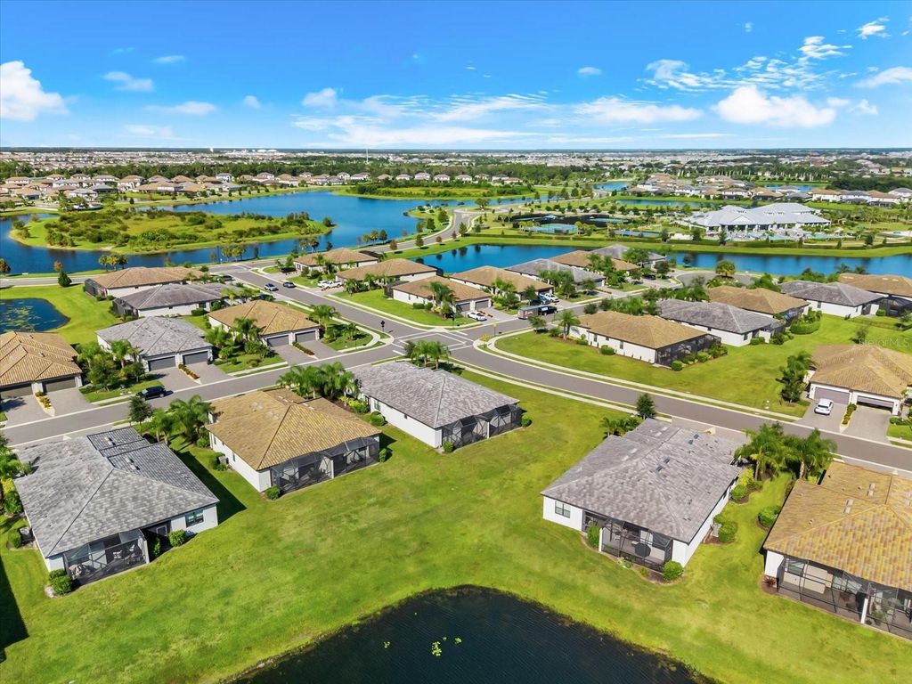 Image 49 of property listing at 15942 CLEAR SKIES PLACE, Bradenton, FL 34211