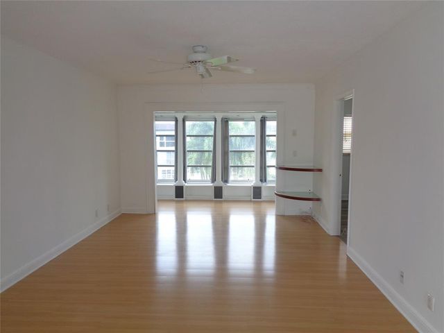4200 Crystal Lake Dr 313, Deerfield Beach, FL 33064
