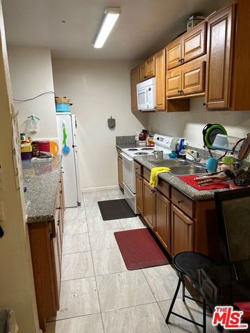 833 S Alvarado Street, Los Angeles, CA 90057