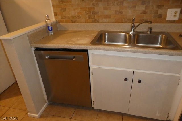 212 Orland Street 30, Las Vegas, NV 89107