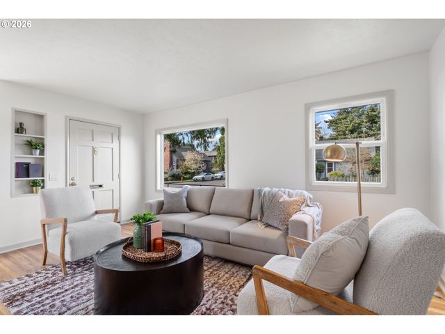 6909 Ne Multnomah St A, Portland, OR 97213