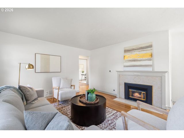 6909 Ne Multnomah St A, Portland, OR 97213