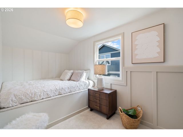 6909 Ne Multnomah St A, Portland, OR 97213