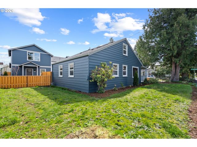 6909 Ne Multnomah St A, Portland, OR 97213