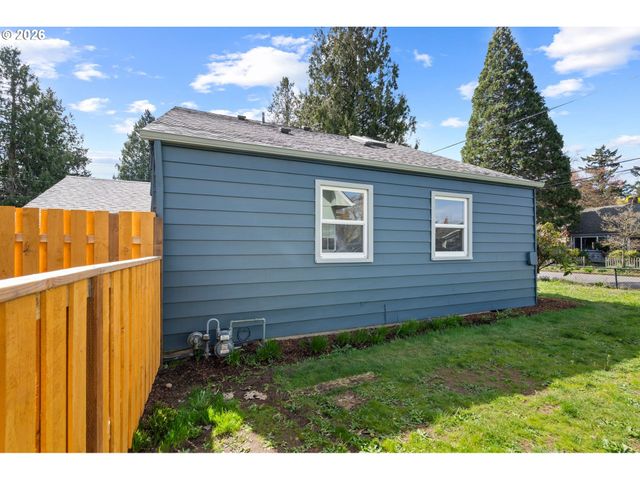 6909 Ne Multnomah St A, Portland, OR 97213