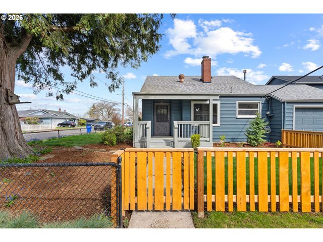 6909 Ne Multnomah St A, Portland, OR 97213