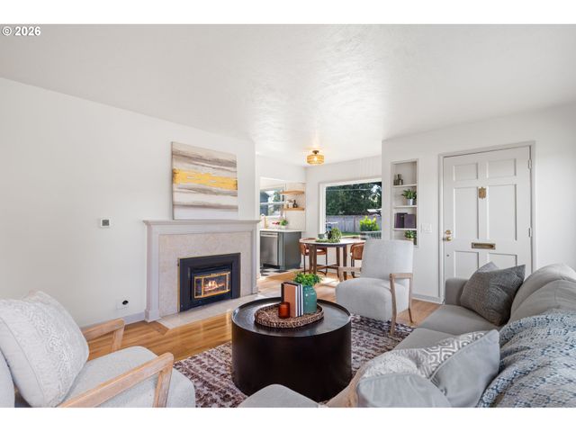 6909 Ne Multnomah St A, Portland, OR 97213