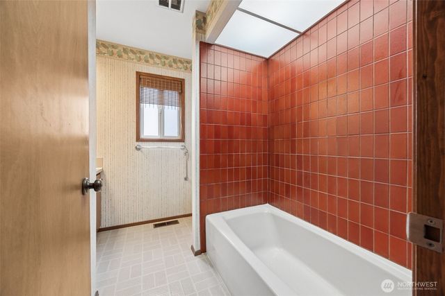 1840 Centerwood Drive SE, Olympia, WA 98501