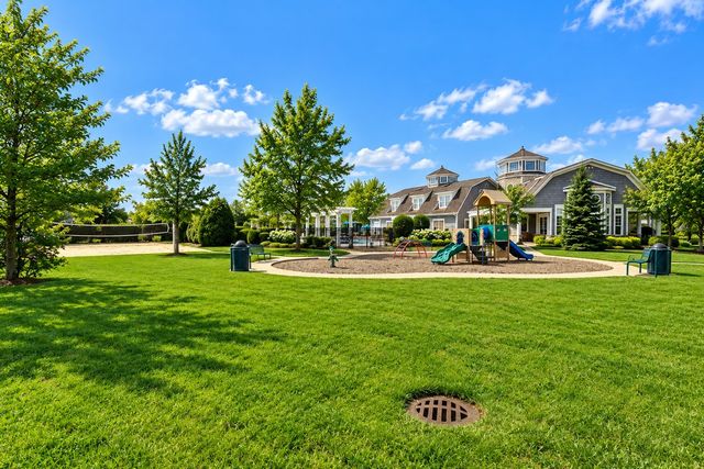 233 Willington Way, Oswego, IL 60543