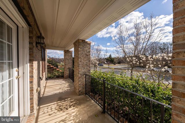 567 VAN BUREN ST, Herndon, VA 20170