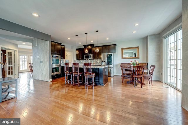 567 VAN BUREN ST, Herndon, VA 20170