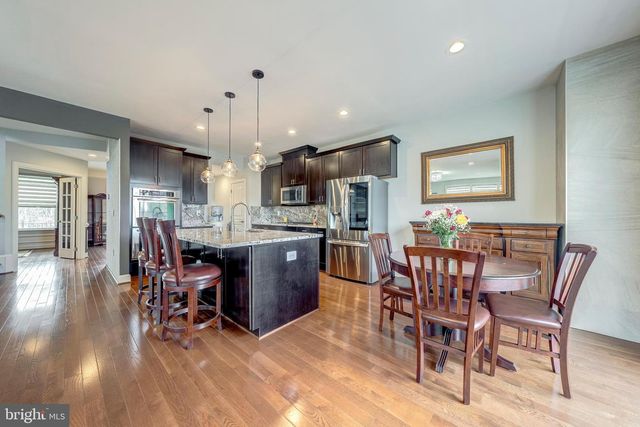 567 VAN BUREN ST, Herndon, VA 20170