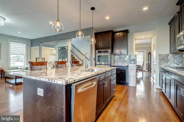 567 VAN BUREN ST, Herndon, VA 20170