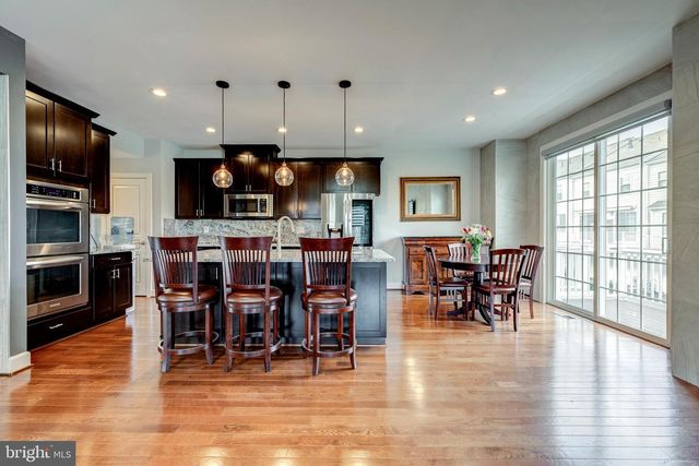 567 VAN BUREN ST, Herndon, VA 20170