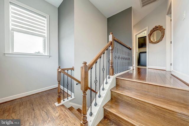 567 VAN BUREN ST, Herndon, VA 20170