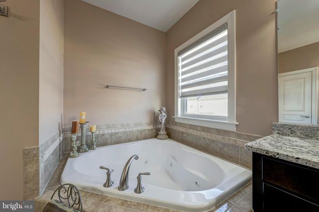 567 VAN BUREN ST, Herndon, VA 20170