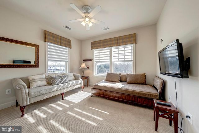 567 VAN BUREN ST, Herndon, VA 20170