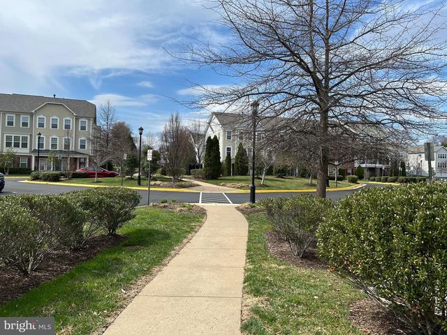 567 VAN BUREN ST, Herndon, VA 20170