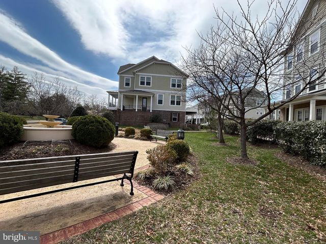 567 VAN BUREN ST, Herndon, VA 20170