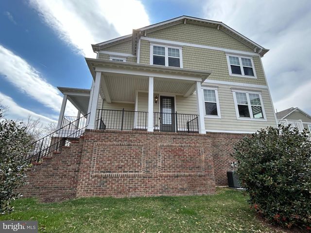567 VAN BUREN ST, Herndon, VA 20170