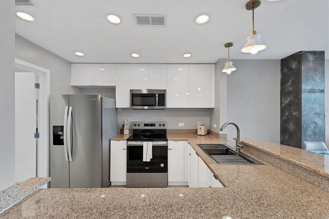 525 E JACKSON STREET 705, Orlando, FL 32801