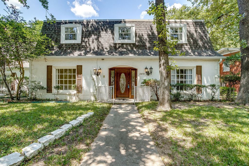 2458 Lakeview Circle, Arlington, TX 76013