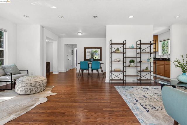 7925 Greenly, Oakland, CA 94605