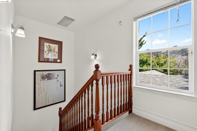 7925 Greenly, Oakland, CA 94605