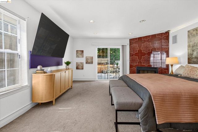 7925 Greenly, Oakland, CA 94605