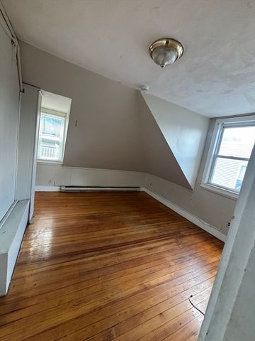 31 Lawrence Ave, Boston, MA 02121