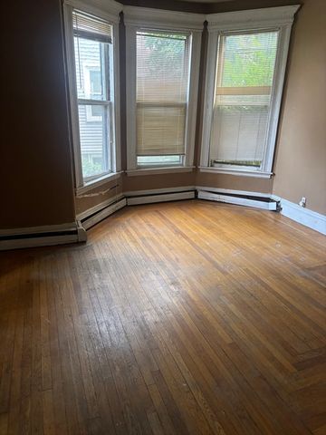31 Lawrence Ave, Boston, MA 02121