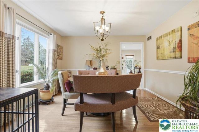 9 Aspen Court, Forks Twp, PA 18040