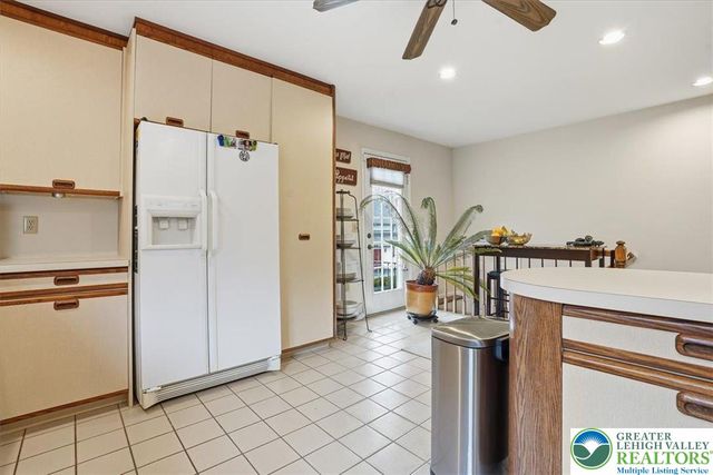 9 Aspen Court, Forks Twp, PA 18040