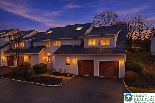 9 Aspen Court, Forks Twp, PA 18040